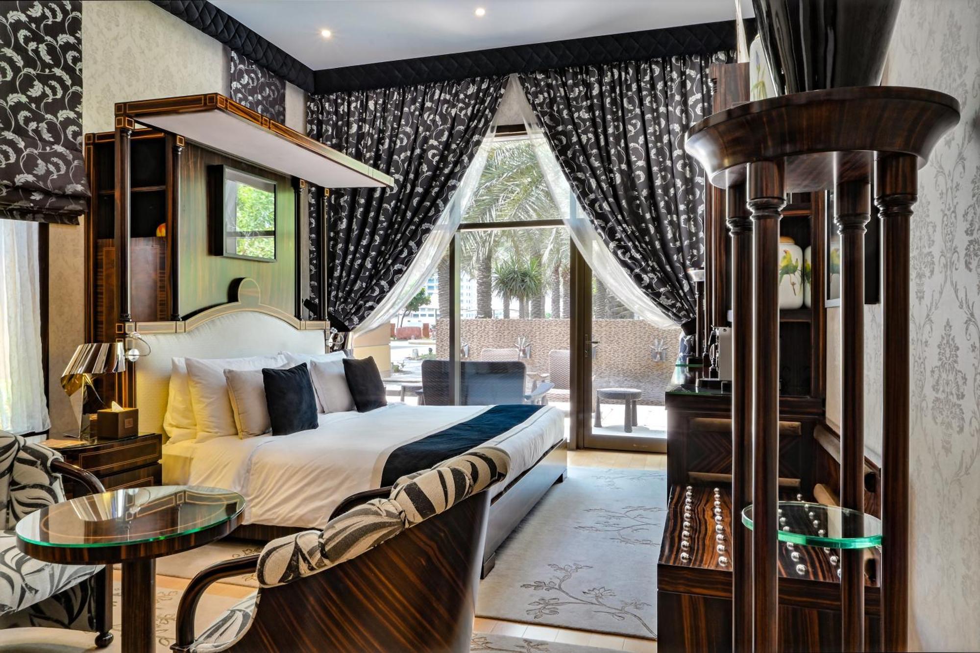 Palavra Resort Manama Exteriör bild A bedroom at the hotel